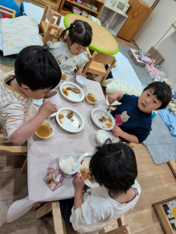お茶碗で食べるよ!