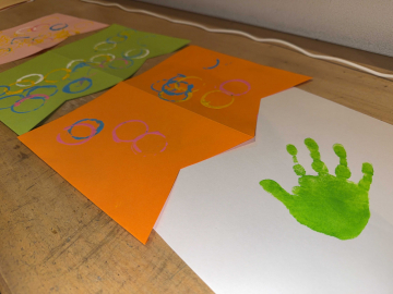 ぺったん、ぎゅー。